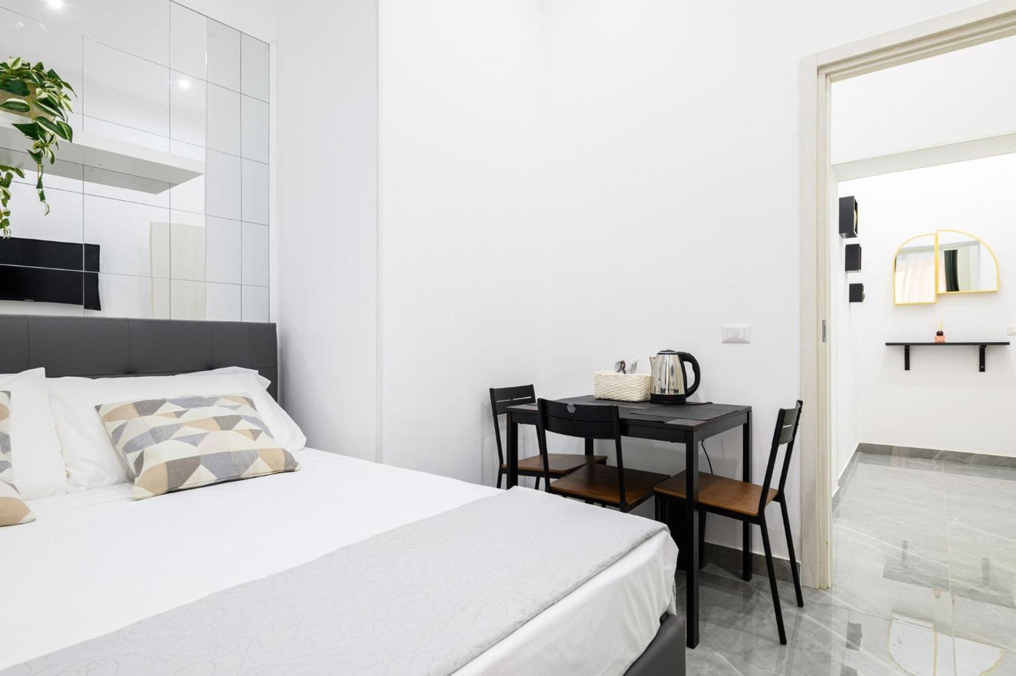 Giordano Suite Center Naples Exterior photo
